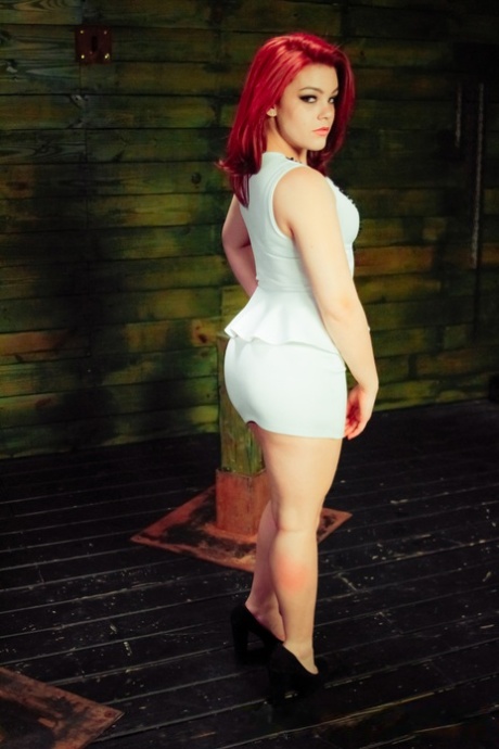 Brooklyn Daniels naked model pic