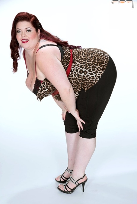Trinety Guess erotic star galleries