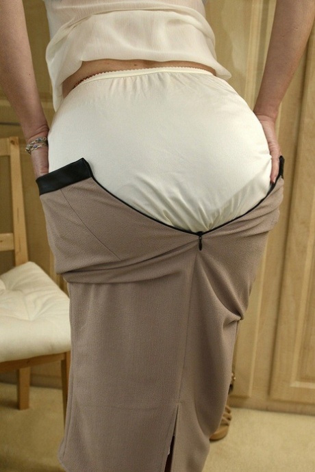 Satin Jayde star top img
