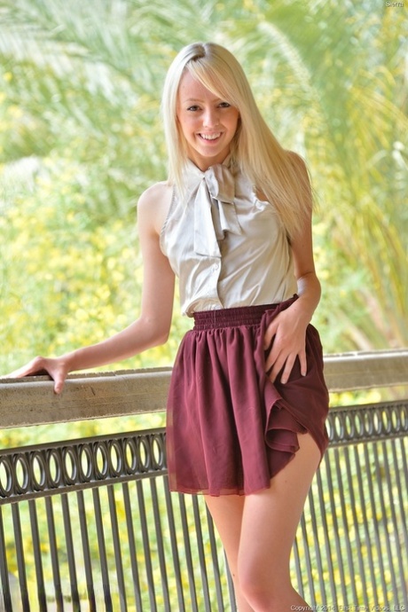 blonde rok xxx afbeeldingen