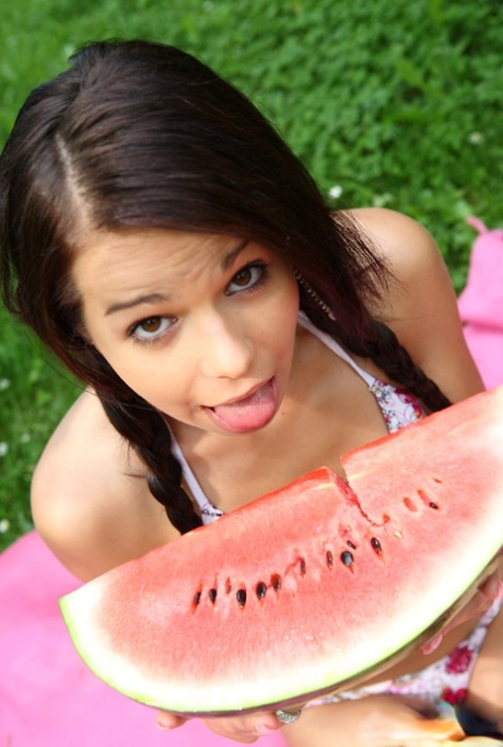 Ferrara Gomez porn actress galleries