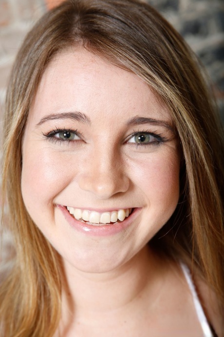 pretty face free porn pictures