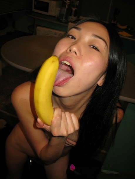 asian girlfriend beautiful nude image