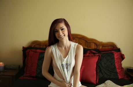 Kylie Cole model art pic
