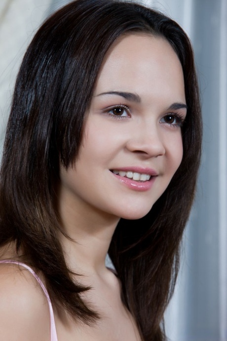 teen face nude image