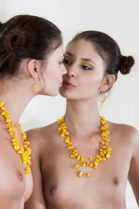 mirror hot pics