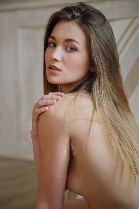 Solveig nude model img