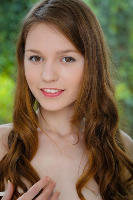 Sofi Shane naked model photo