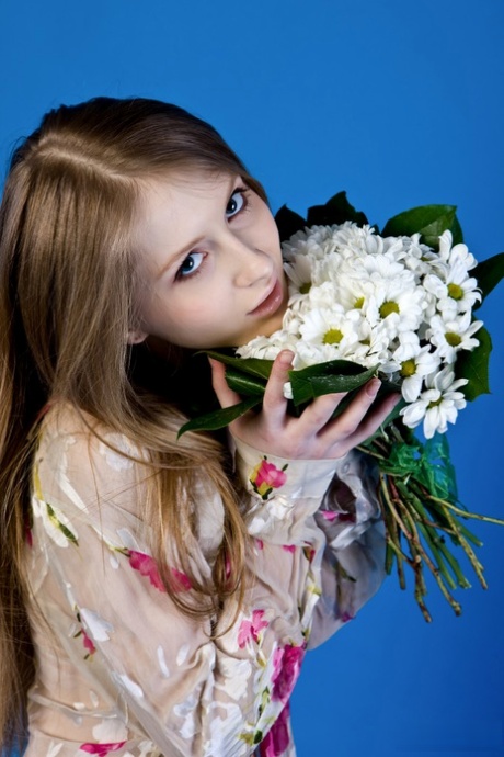 Daisy Gold star free pics
