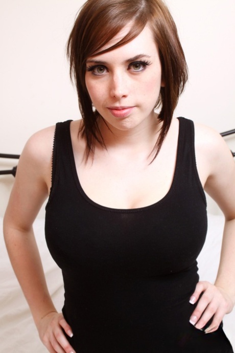 Louisa May sex model pics