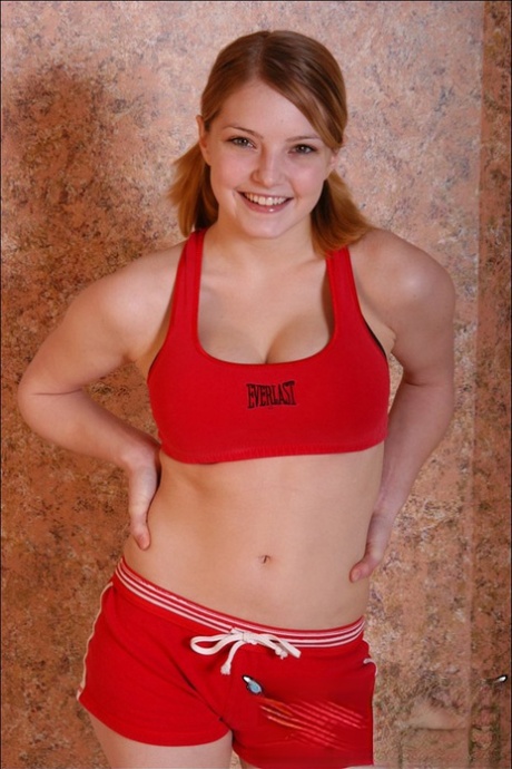 Cute Chloe pornstar erotic pics