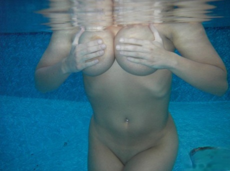 Sweet Krissy star beautiful galleries