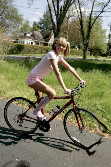 Daisy 19 adult actress images