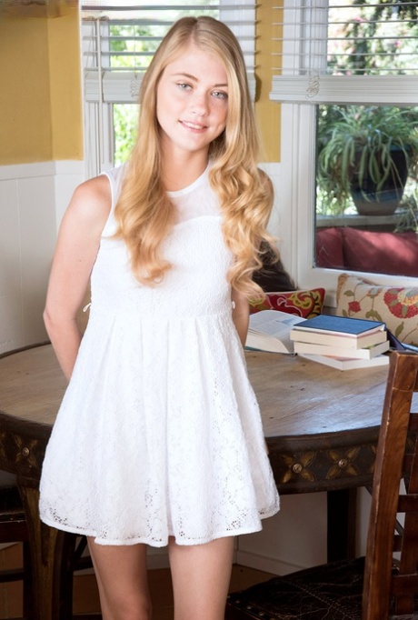 Hannah Hays star pretty picture