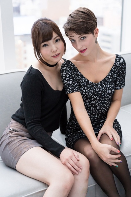 japanische Lesben erotische nackte galerien