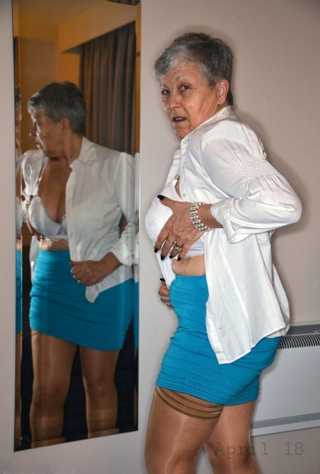 granny undressing hot porn pictures