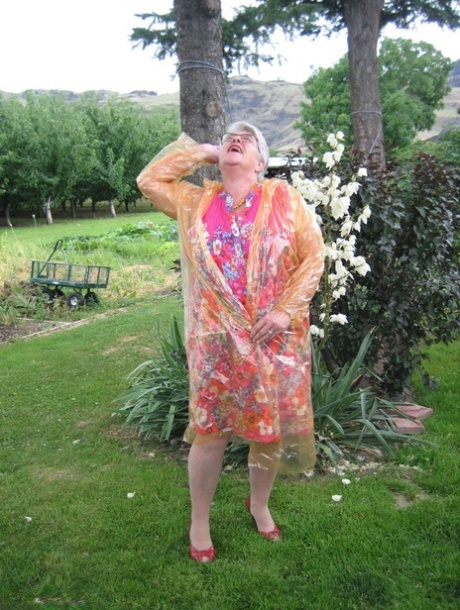 ssbbw granny sexy naked galleries