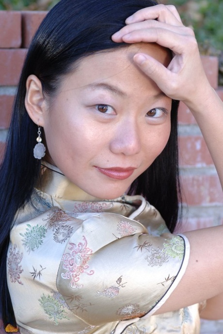 asiatisk milf vacker topp arkiv