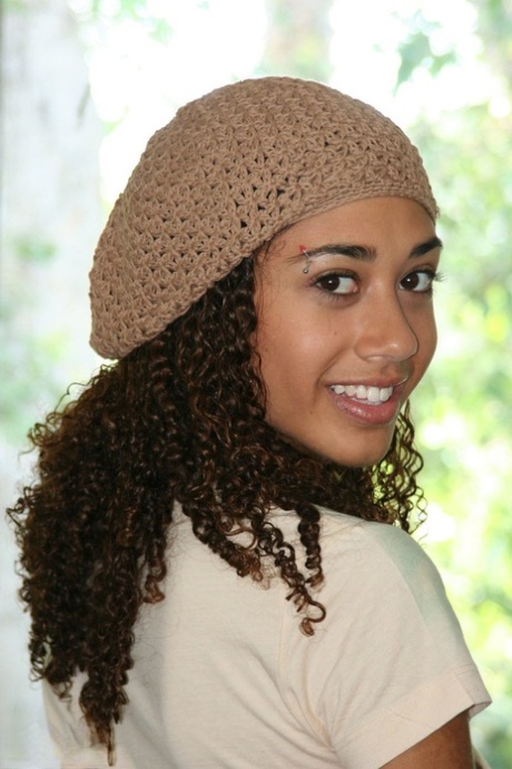 Mimi Allen star adult photos