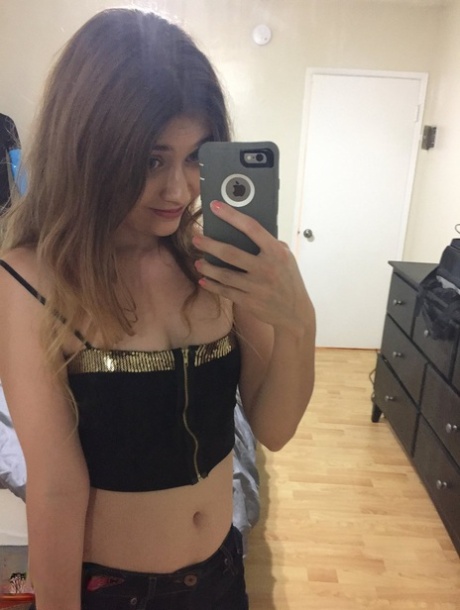 selfie adolescente hermosa adulta foto