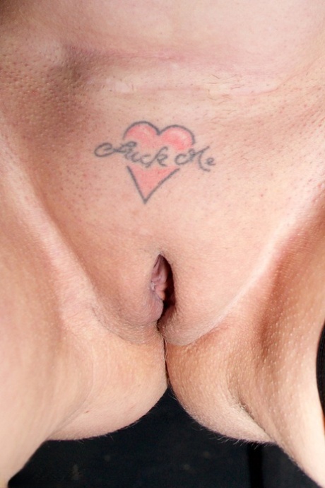 pussy tattoo pornographic image