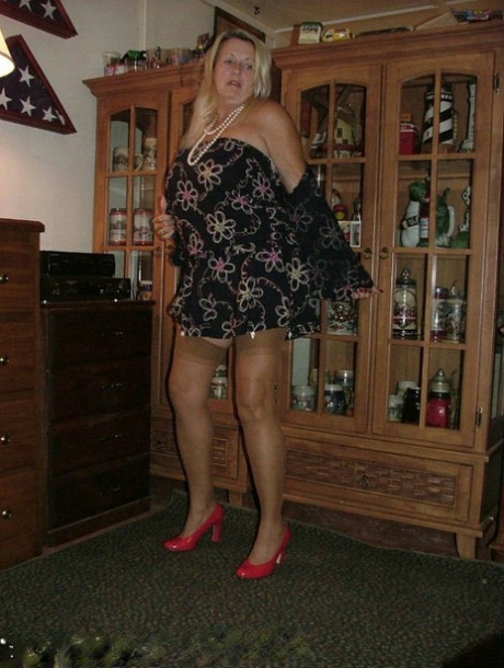 old lady free sex photos