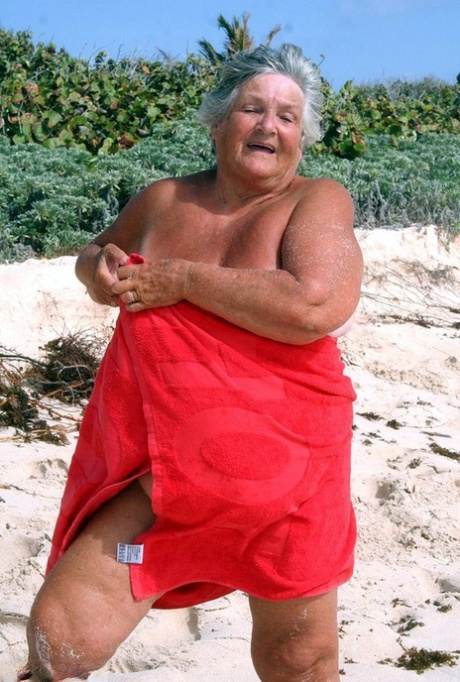 Grandma Libby xxx pornstar photos