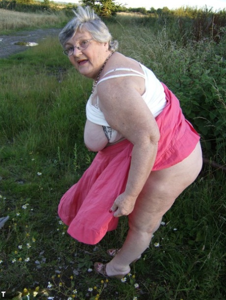 granny upskirt sexy xxx pictures