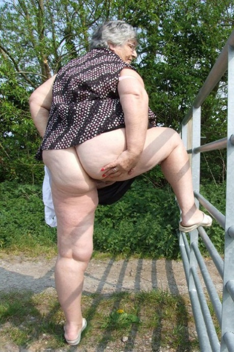 fat ass granny erotic galleries