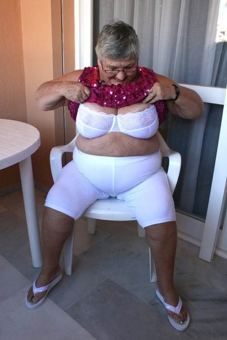 granny undressing hd pics