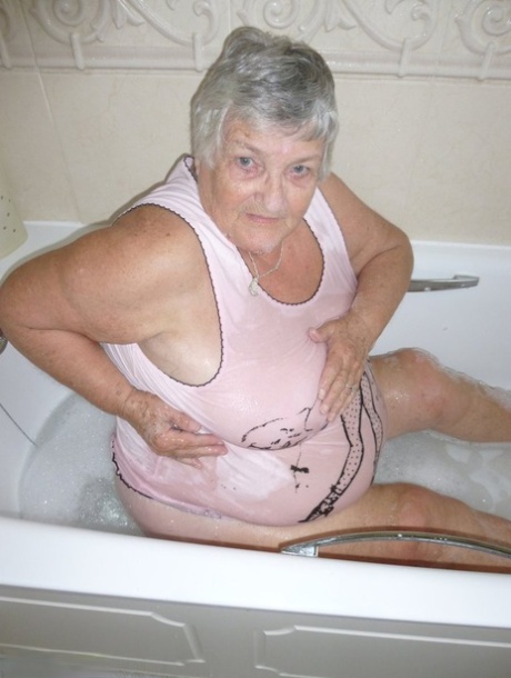 grand-mère ssbbw beau haut photos