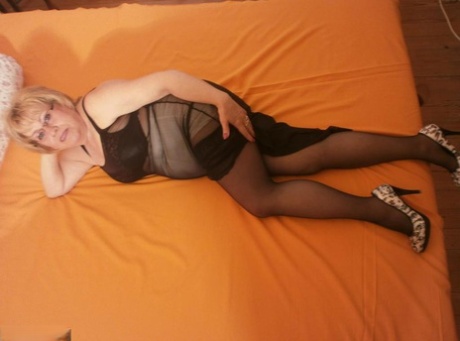 buttet amatør milf gratis xxx kollektion