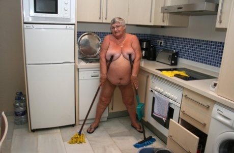 ssbbw granny art xxx pic