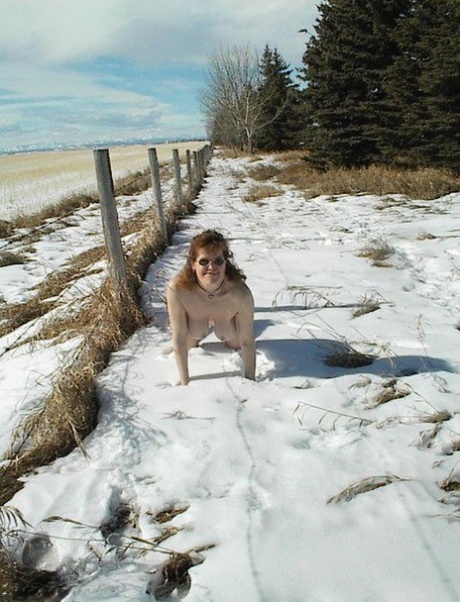 chubby outdoor beautiful naked pictures