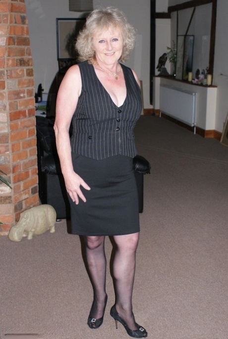 granny pantyhose free nude galleries