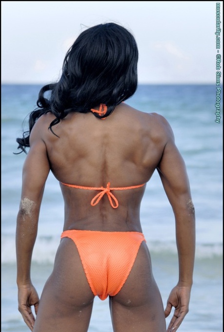 Ebenholz-Fitness nacktheit exklusive galerie