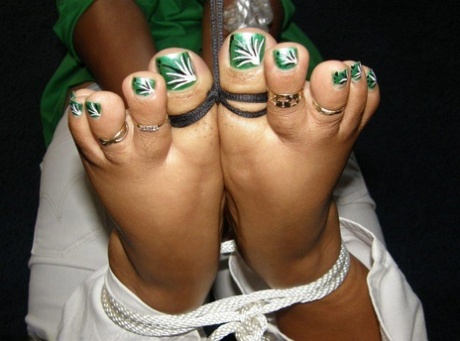 fat feet beautiful nude photo