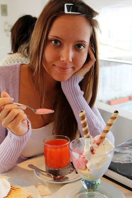 Katya Clover free pornstar photos