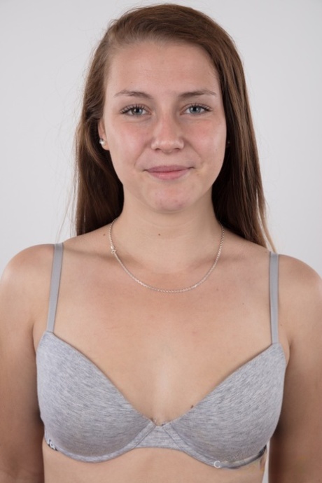 amateur girlfriend naked picture
