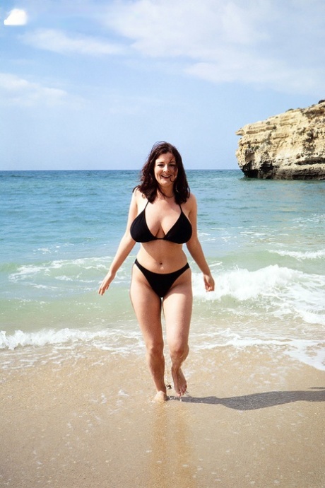 milf de praia linda erótica imagens