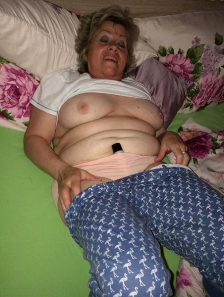 bedstemor trusser dejlig porno billede