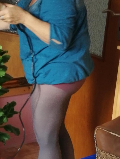 granny pantyhose sexy nude pics