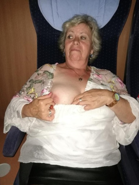 grand-mère de plus de 70 ans les meilleurs nus photo