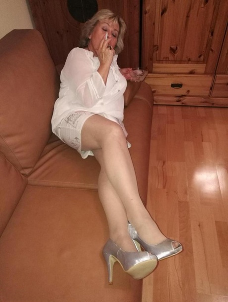 granny skirt free naked photos