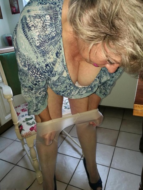 granny pantyhose hot naked galleries