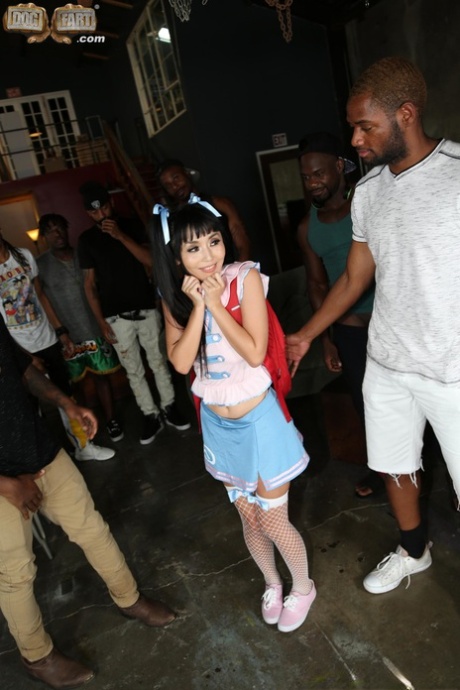 asiatischer Gangbang top exklusive galerien