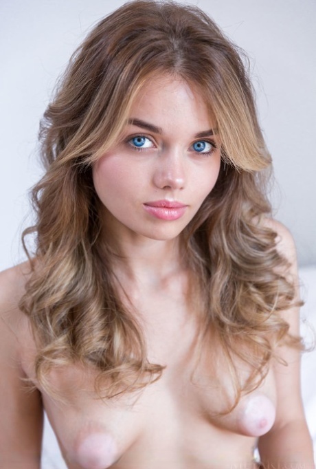 Keira Blue star high quality photo