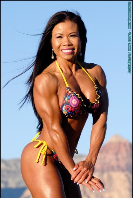 fitness v bikinách xxx exkluzivní obr