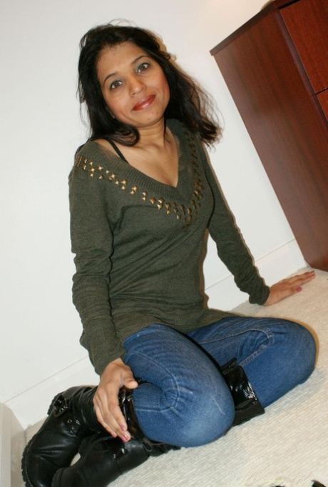 indian milf free naked pictures