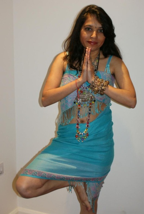 Kavya Sharma nudes star pics